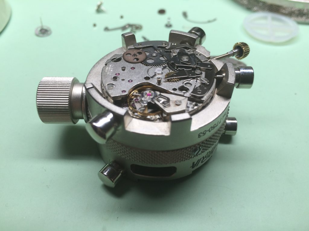 Breitling Reparatur: Aufbau des Uhrwerks